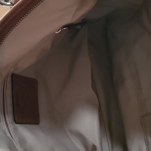 Coach tan shoulder bag - Picture 4 of 5